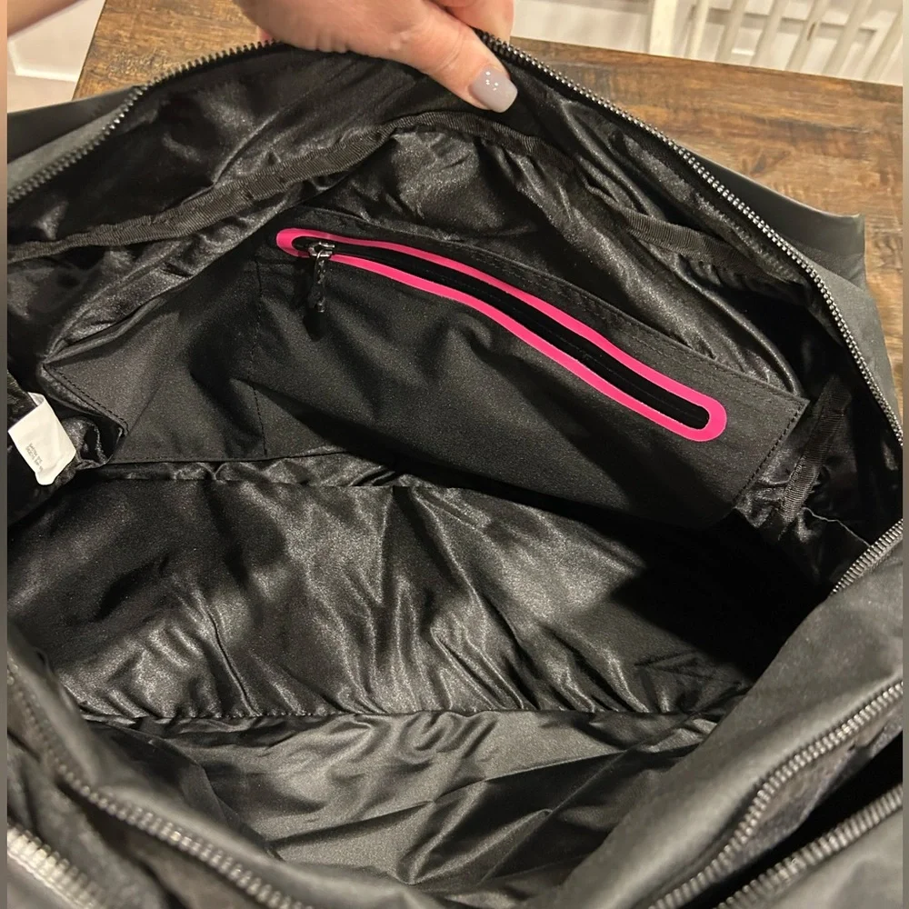 Nike Black Reverie Duffel Bag - Picture 7 of 7